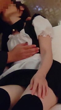 Amateur, POV, une jolie femme de ménage vous offre beaucoup de service. Orgasme avec un cunnilingus en tenant la bite. Cosplay. Creampie. Pipe.