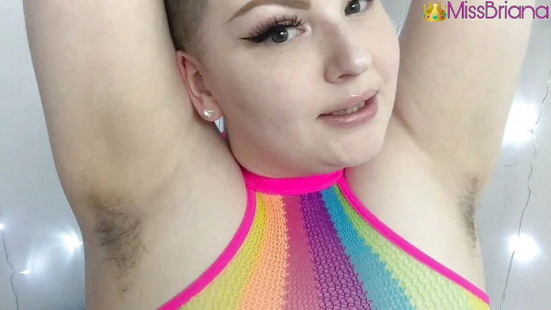 Briana Black: 털이 무성한 겨드랑이는 약점