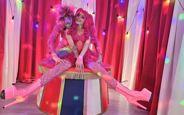 Cock Crazed Clowns: Willkommen bei den pinken Clowns