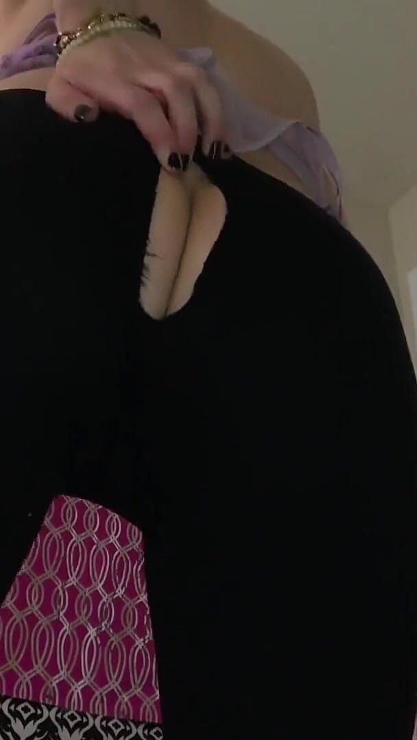 Ripping Turns Me on Masturbating and Orgasming (Mia Nyx)