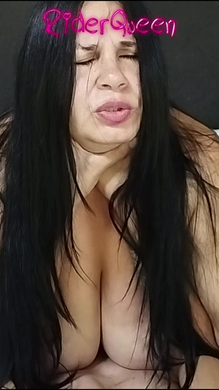 Riderqueen BBW Step Mom Latina Ebony: Puta esposa folla con delgado hijastro