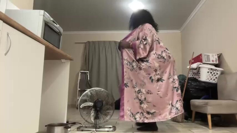 Legendary Booty Overdose: Thick Ass BBW Stripteasing