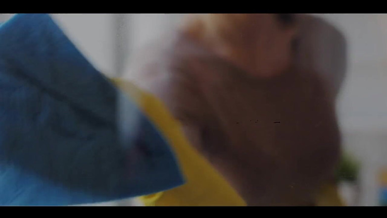 PervMom: Vollbusige MILF sehnt sich wieder nach schwanz, also packt sie...