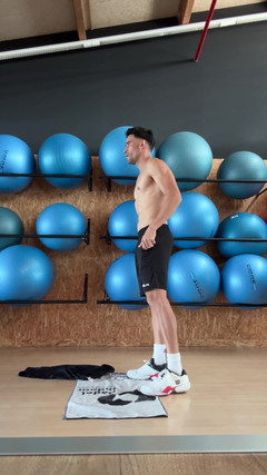 Paul Williams: ジムで完全に裸になる