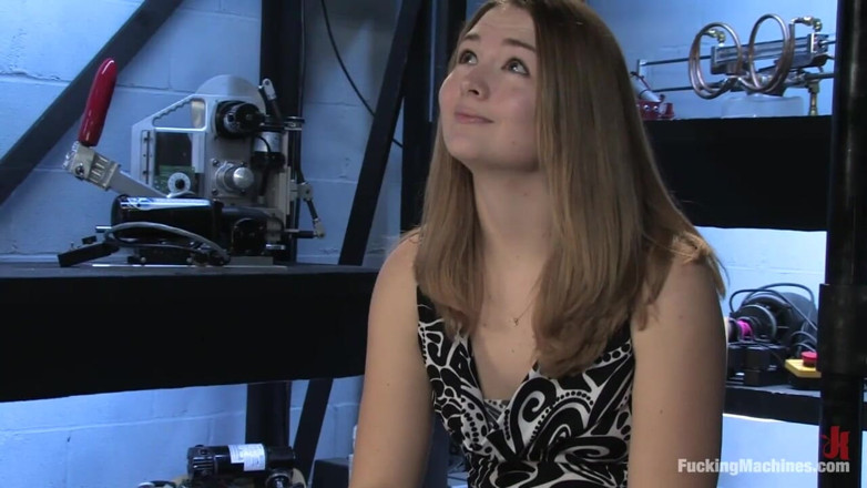 Fucking Machines by Kink: Amateur-mädchen freitags Savannah West