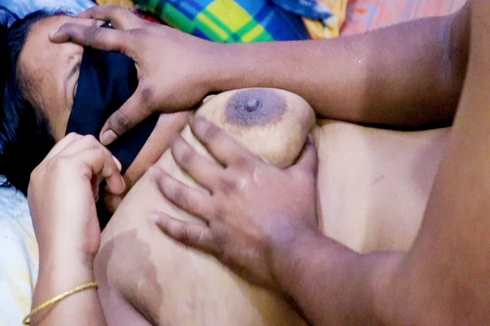 Morjenabb: Moment fericit cu masaj sexy al corpului cu indianca mea...