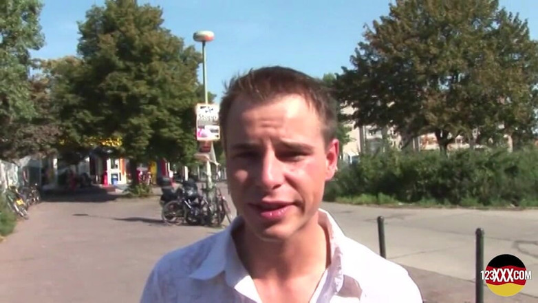 123XXX - 100% Amateurs: सेक्सी सुनहरे बालों वाली वेश्या अपने जर्मन पड़ोसी को चोद रही है