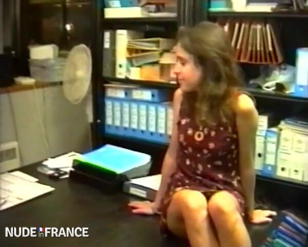 La France a Poil: Michaelle, 20 de ani care vrea să sugă pula!