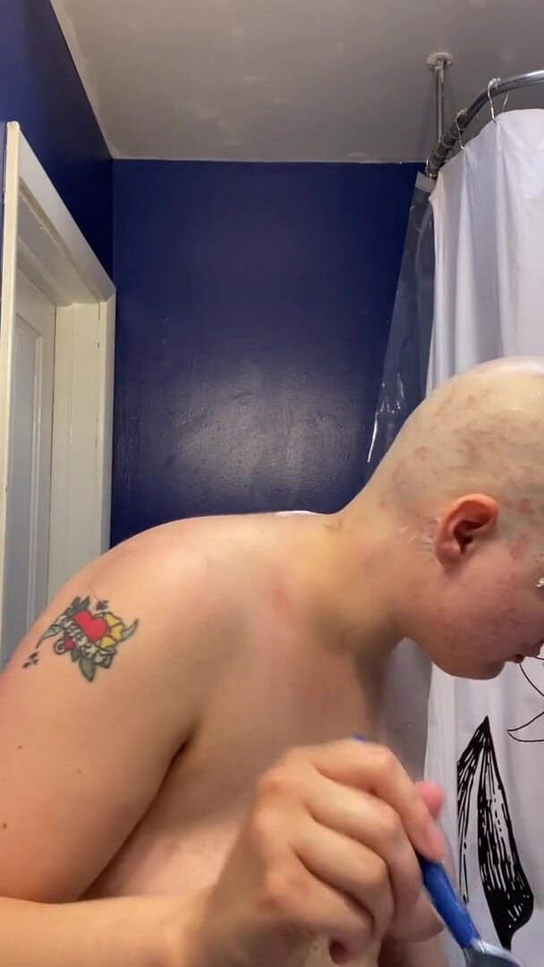 Adama Daat: Hairless whore: going completely bald and browless with a fetish...