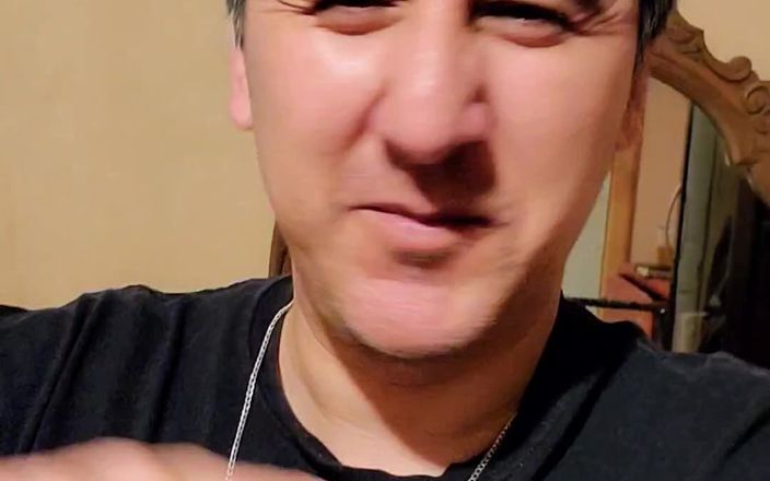 Dany boy: Sehr heiße latina-amateurin bekommt einen intensiven handjob