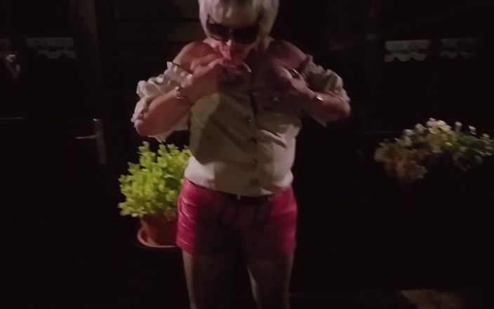 PureVicky66: 德国奶奶在晚上变得热辣和冒险