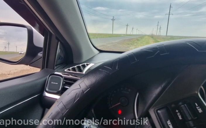 ArchiRusik: Трах на шосе, люди, що проходять повз нас, лають нас за трах на капоті автомобіля