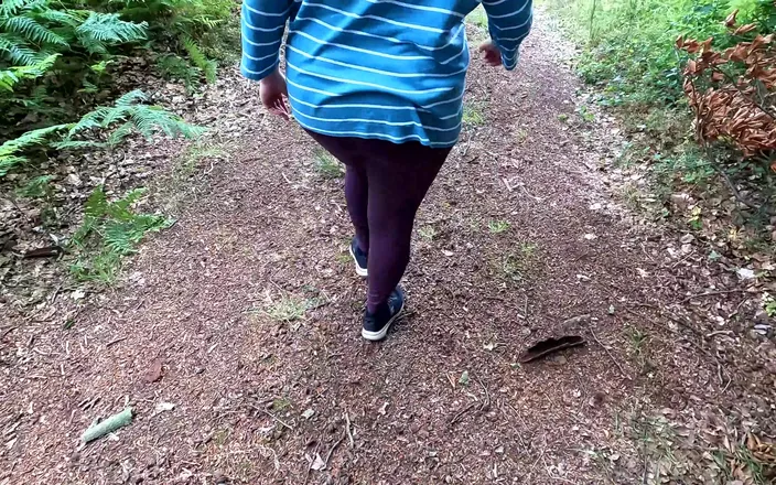 Bouncy Tits Action: 272 Titslaps in Open Nature