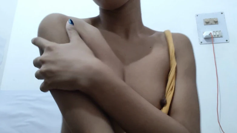 Indian Girl Fingering in Park Masturbation Leak