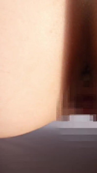 Une jeune femme curieuse de sexe - adulte de 19 ans