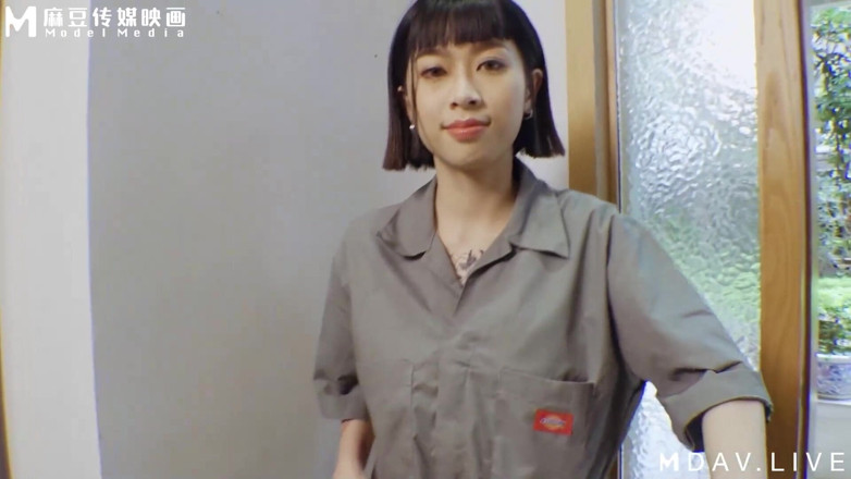 ModelMedia Asia: Md-0225 Craftsman Series/saunting Female Plumber