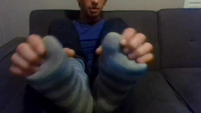 LilTaste: Footplay Fetisch Fanclub Video des Monats (ffvotm); Bonusvideo Mai 2021 (kein Audio)