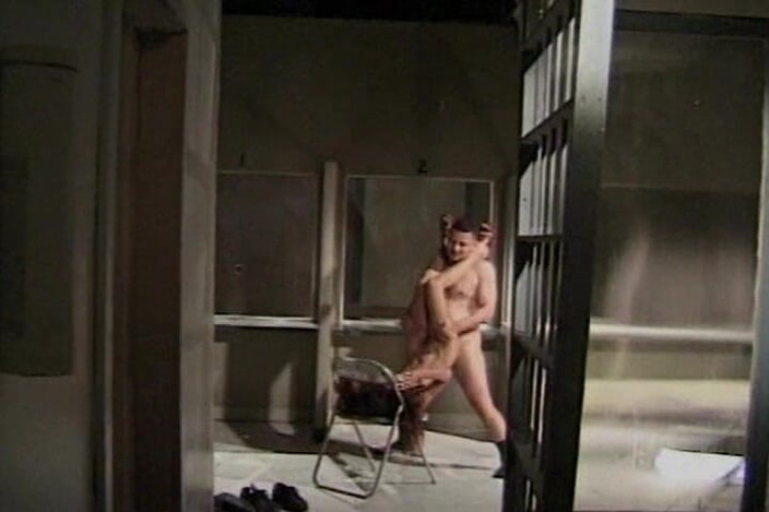 Vintage Babes: Awek cantik dapat pancutan muka selepas sesi kongkek sensual