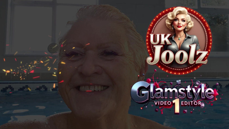 Uk Joolz: Berenang bogel!