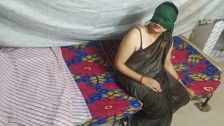 Sex with Annu: Bh-verkäuferin ne bhabhi ko pel Diya voll mit verkäufer genießen