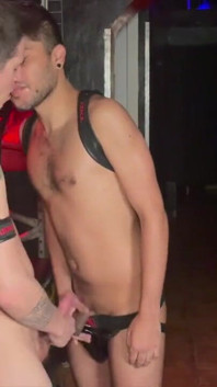 De hetero Daniel Richards rauw gebruikt door Alex Loob