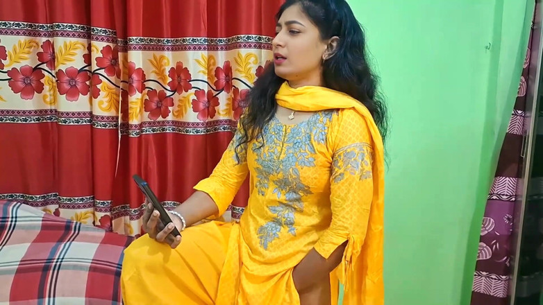 Laila xxx porn169: Sora mea vitregă desi își futea cu degetul pizda, am ajutat-o...
