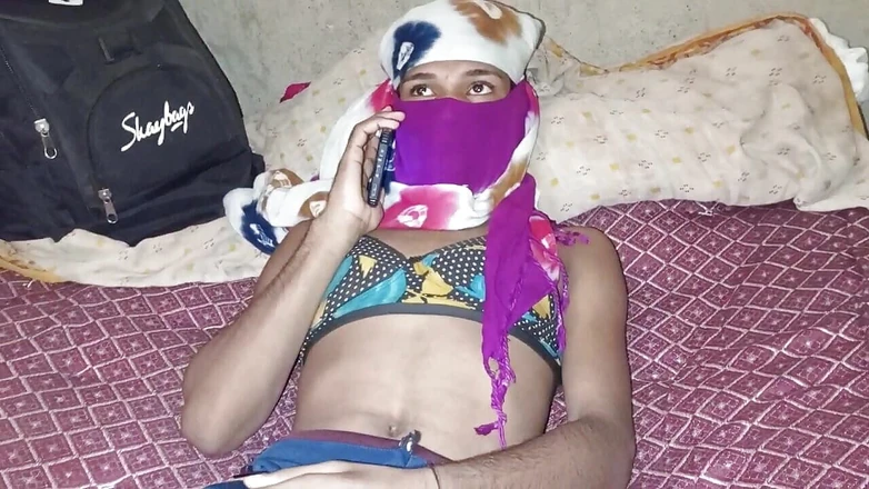 Indian Hijraji: Пуя немедленно пригласила к ней домой молодого соседского паренька и утолила его жажду ее задницы