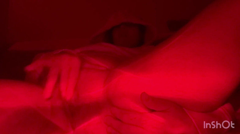 KapkanAruniCouple: Mała przyrodnia siostra przygotowuje swoją pochwę.