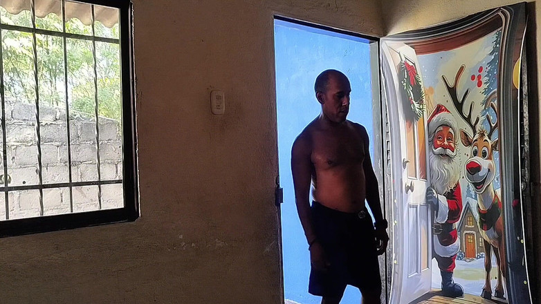 Adribella69: Femeie latino dolofană face sex dur cu bătrânul ei vecin,...