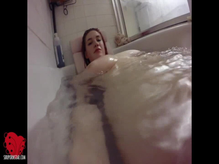 Siri Pornstar: Siri Gopro, l’heure du bain