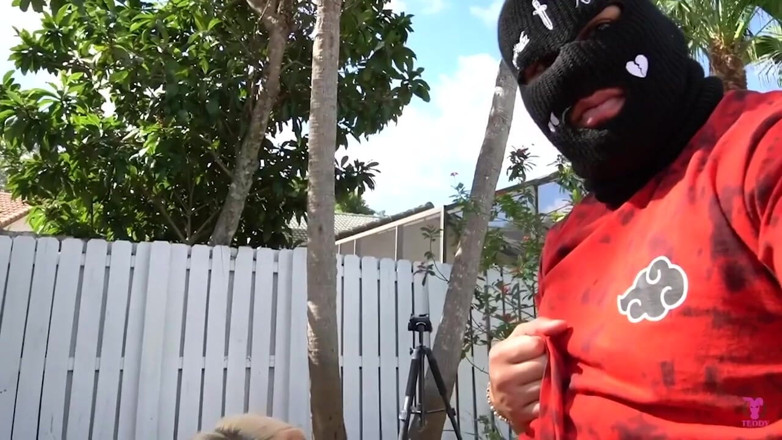 Teddy Tarantino: Summer Sharp, salope blonde de Miami au hasard, se fait...