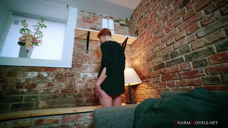 CharmModels: Mary Jane pelirroja de 30 años belleza sin pantalones pero con...