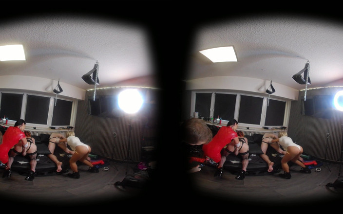 Perception of Depth - Jasmine_Dlight but VR: Jasmine Dlight &amp; fist Tizio &amp; Adelina Noir &amp; padrona luciana - orgia estrema...