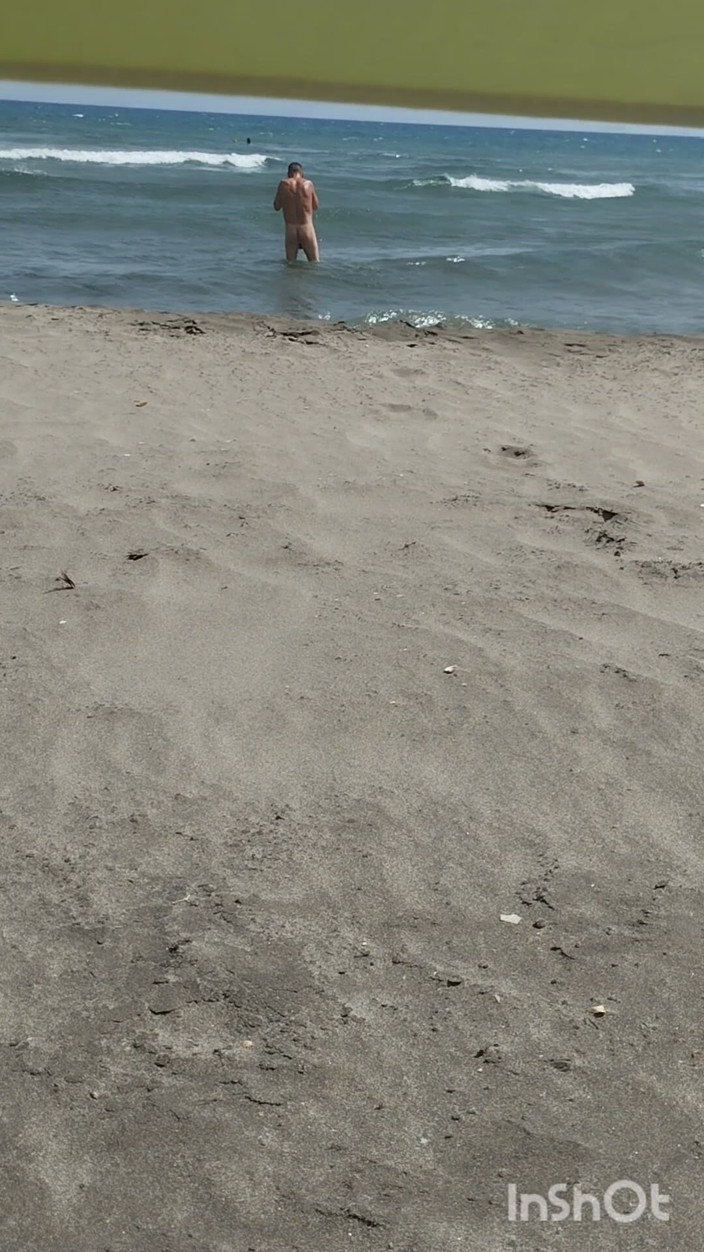 Morbosete000: Naakt op het strand