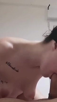 POV kouření amatérské sexy manželky domácí