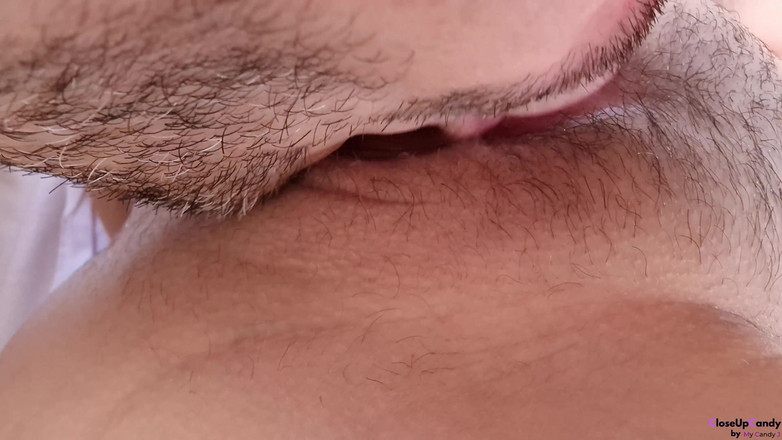 CloseUpCandy: Clitoris extrem de aproape! Mâncând pizdă umedă nerasă care ejaculează