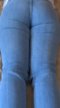 Ma femme me fait cocu avec le beau-fils de sa meilleure amie, branlettes mutuelles, éjaculation sur son beau cul