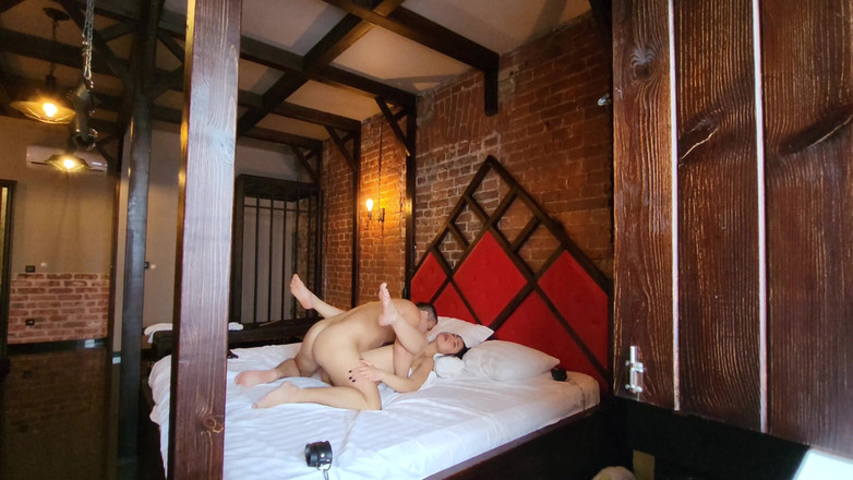 Beekeeper: Ruský muž šukal dagestánskou dospívající muslimskou ženu