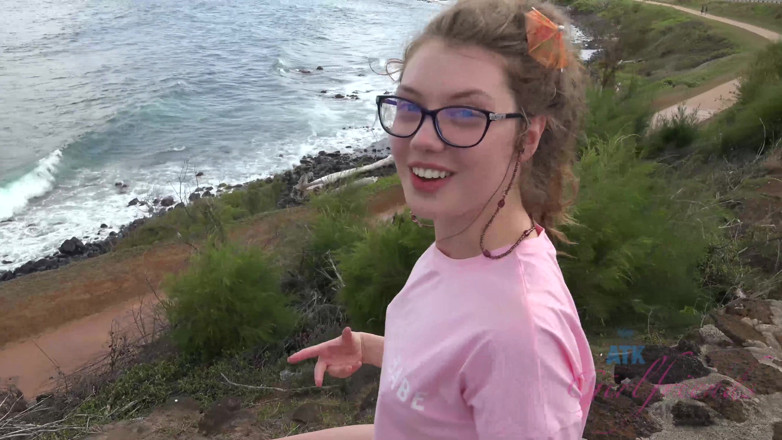 ATK Fans (Girlfriends): Virtueller urlaub in Hawaii mit Elena Koshka teil 1