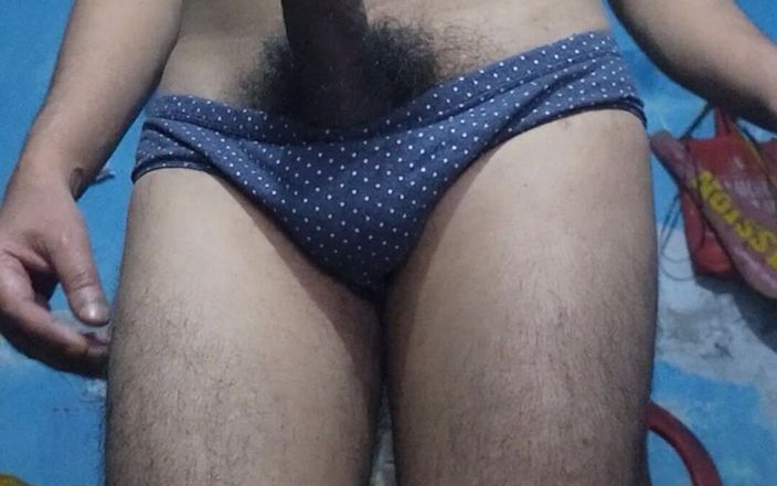Lustyizlife: Ragazzo teenager indiano arrapato indossa il reggiseno e le mutandine...