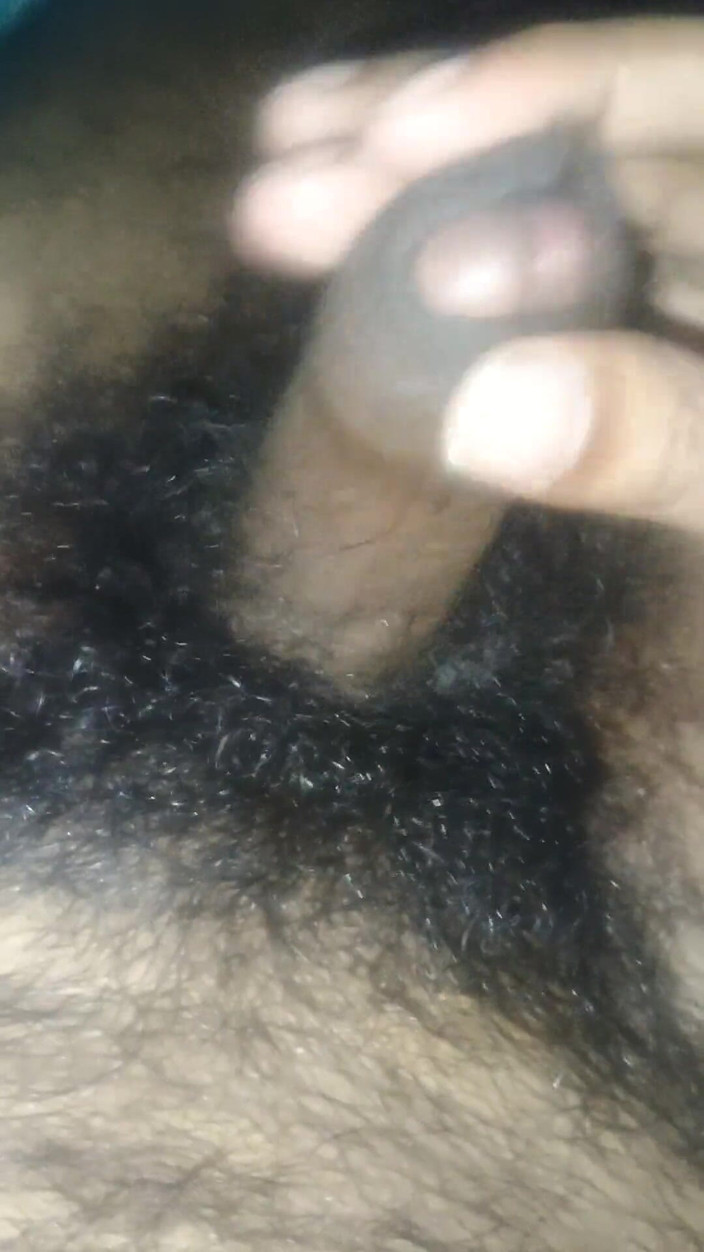 Hot_bobby: Mi sexy chica Monika sacudió mi polla y la chupó...