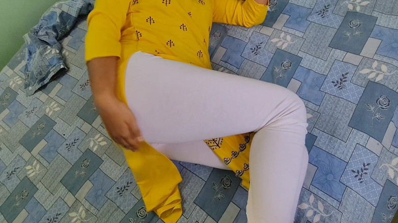 Mili bhabi: Desi heißes indisches 18+ college-mädchen, dicker arsch Mm, Hindi audio schönes...