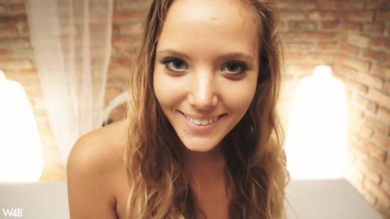 Watch4beauty: Com um sorriso