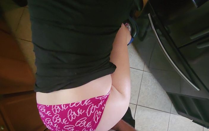Mama_Foxx94: Gagică dorință: o mamă sexy a lui Chore Break