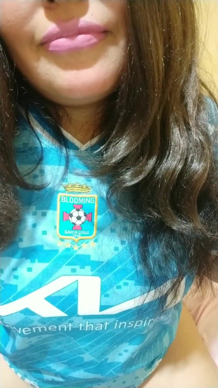 Carla Villalobos: Mengaku ngelakuin apa yang aku lakukan di kamar mandi umum...