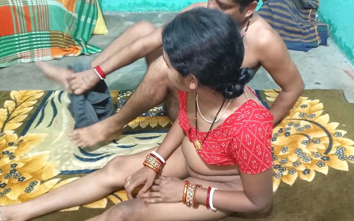 Sumitra-bhabi: Indické celé noční sex video virální