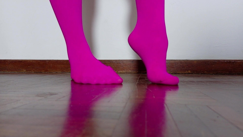 Kinky Lyrical: 粉色指甲和尼龙