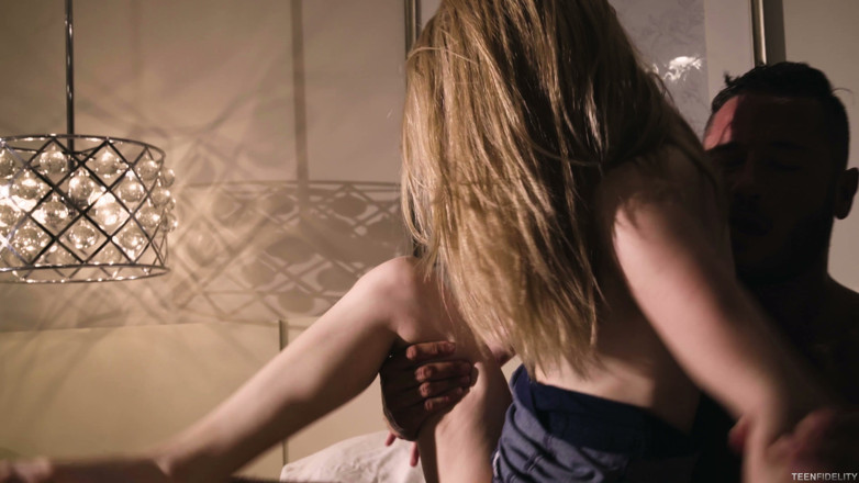 Teenfidelity: Hannah Hays fode homem casado