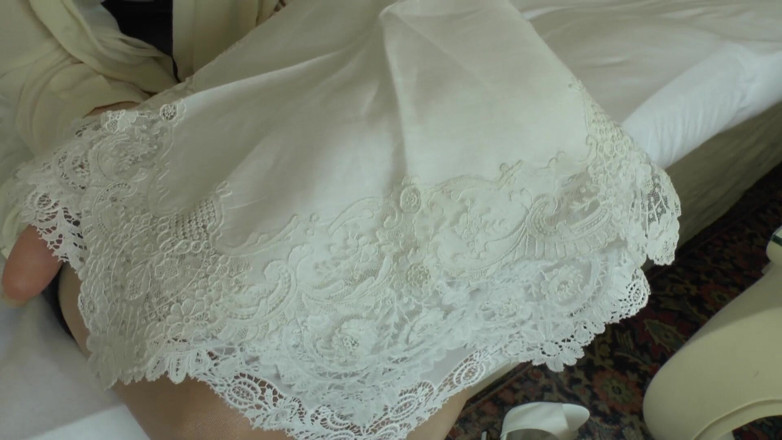 Lady Victoria Valente: We Sniff White, Regal Lace Handkerchiefs - Lady Victoria Valente