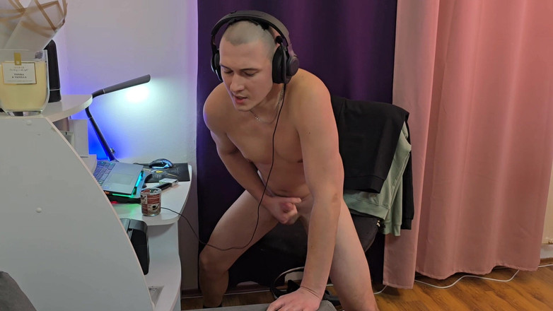 Fap_man93: Gamer terangsang - mani muncrat besar-besaran setelah sesi gta panjang